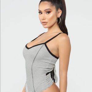 Fashion nova - Cory stripe bodysuit, oatmeal
